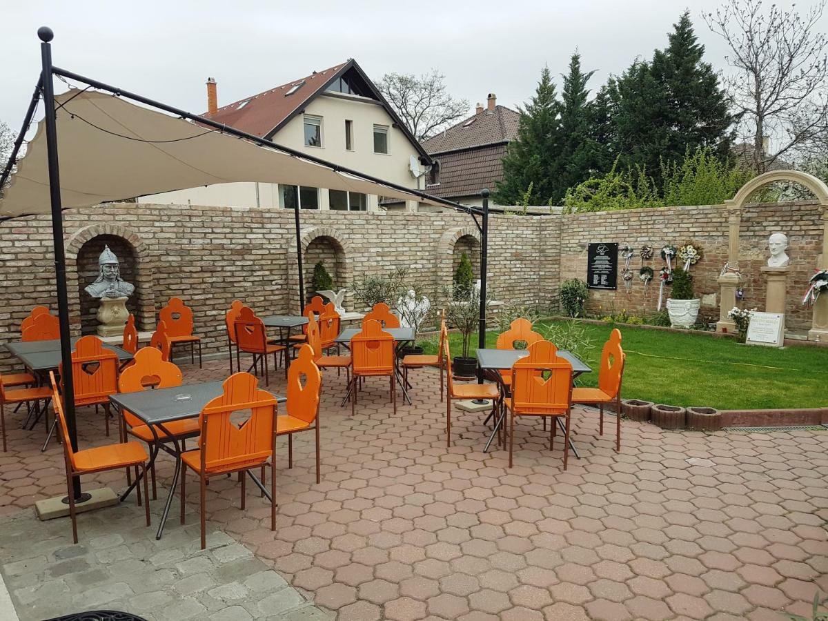 Attila Hotel Budapest Exterior photo