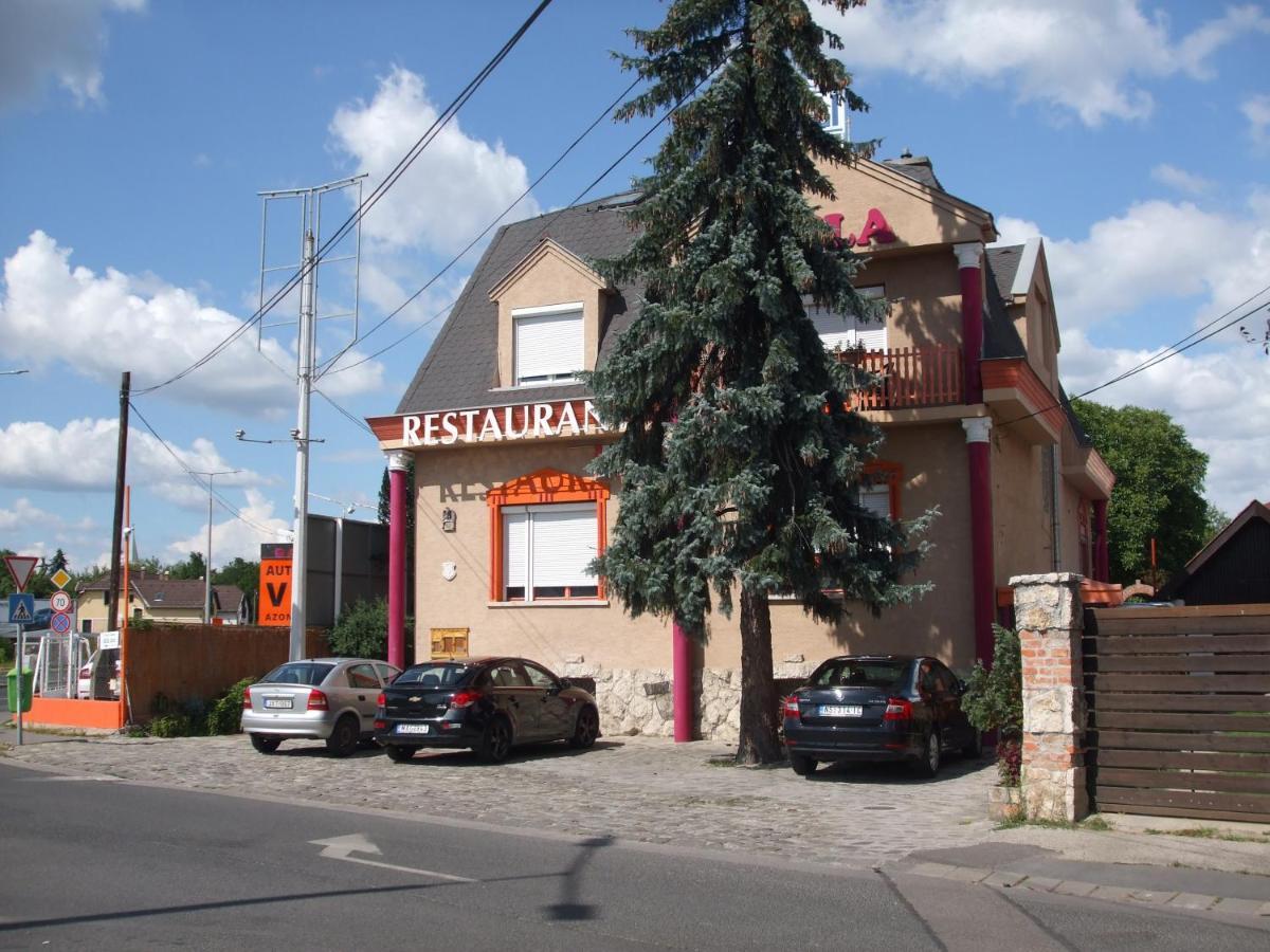 Attila Hotel Budapest Exterior photo